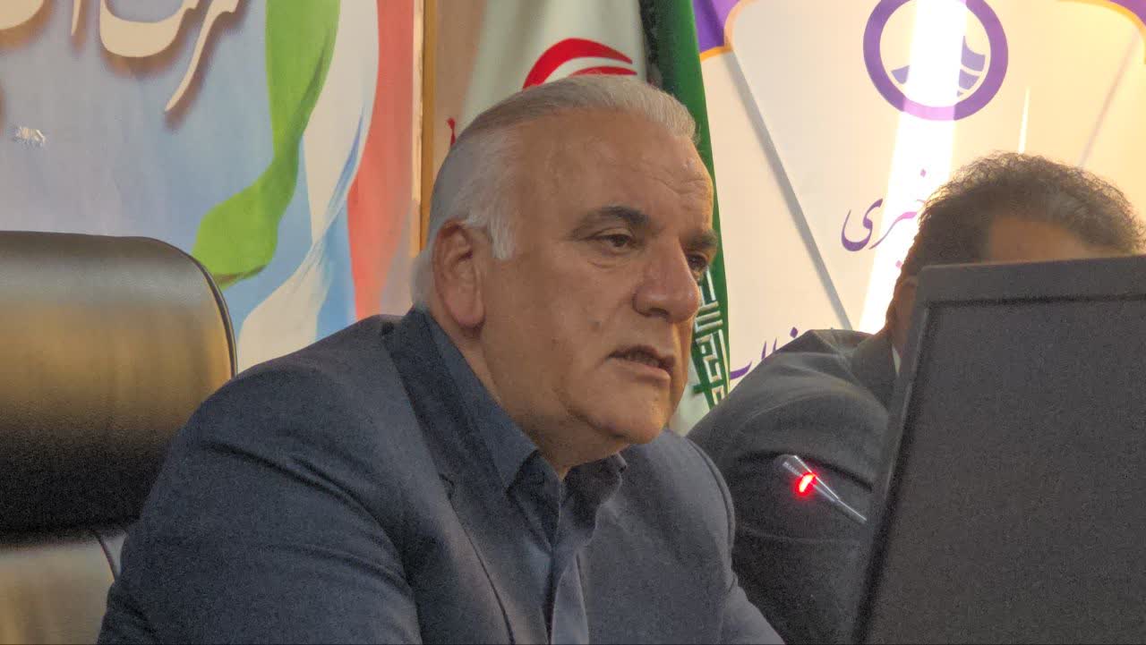 رضا رضایی، مدیرعامل شرکت آب و فاضلاب استان کهگیلویه و بویراحمد: همه ما فرزندان ایرانیم و وظیفهمان خدمت به مردم است، فارغ از بومی یا غیربومی بودن / توضیح درباره مناقصه پُرحرف و حدیث چرام /من شخصاً در مناقصات شرکت میکنم و نمایندهای ندارم / در ششماهه نخست سال، ۱۴۳ تن مواد گندزدا برای جلوگیری از آلودگی آب مصرف شد / ۶۹ میلیارد تومان برای تسویه مطالبات پرداخت کردیم / بیش از ۴۸۰ نفر از شرکت طلب دارند، طبیعی است که برخی از آنها به دلیل تأخیر طولانی، ناراضی و عصبانی باشند / ۹۴ هزار مترمکعب مخزن جدید در یاسوج برای رفع تنش آبی / افزایش ظرفیت آبرسانی به ۲۳ روستای باشت با بهسازی چاهها و لولهگذاری جدید / پروژههای آبرسانی کهگیلویه و بویراحمد در مسیر تحول