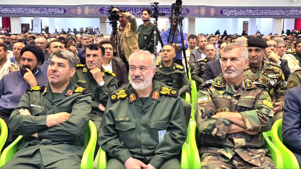 سردار فدوی در یاسوج: اگر امروز دشمن دچار اشتباه محاسباتی شود، نتیجه‌ای جز شکست در انتظارش نخواهد بود / بندگان خدا تنها موظف به انجام تکلیف هستند و نتیجه را خداوند تعیین می‌کند / آمریکا یک روز هم بدون دشمنی با ما سر نکرده است / صحنه خلیج فارس هنوز از شکست‌های آمریکا خالی نشده است!
