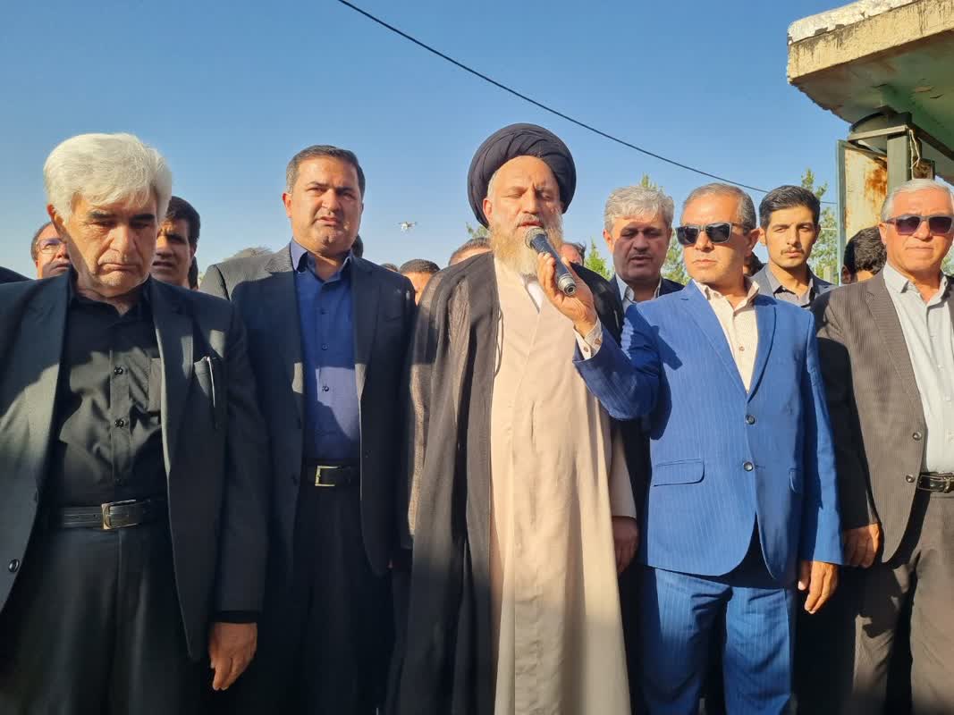 مراسم تشییع و خاکسپاری « حاج خسرو باقری» پدر صنعت کهگیلویه و بویراحمد (+ تصاویر )
