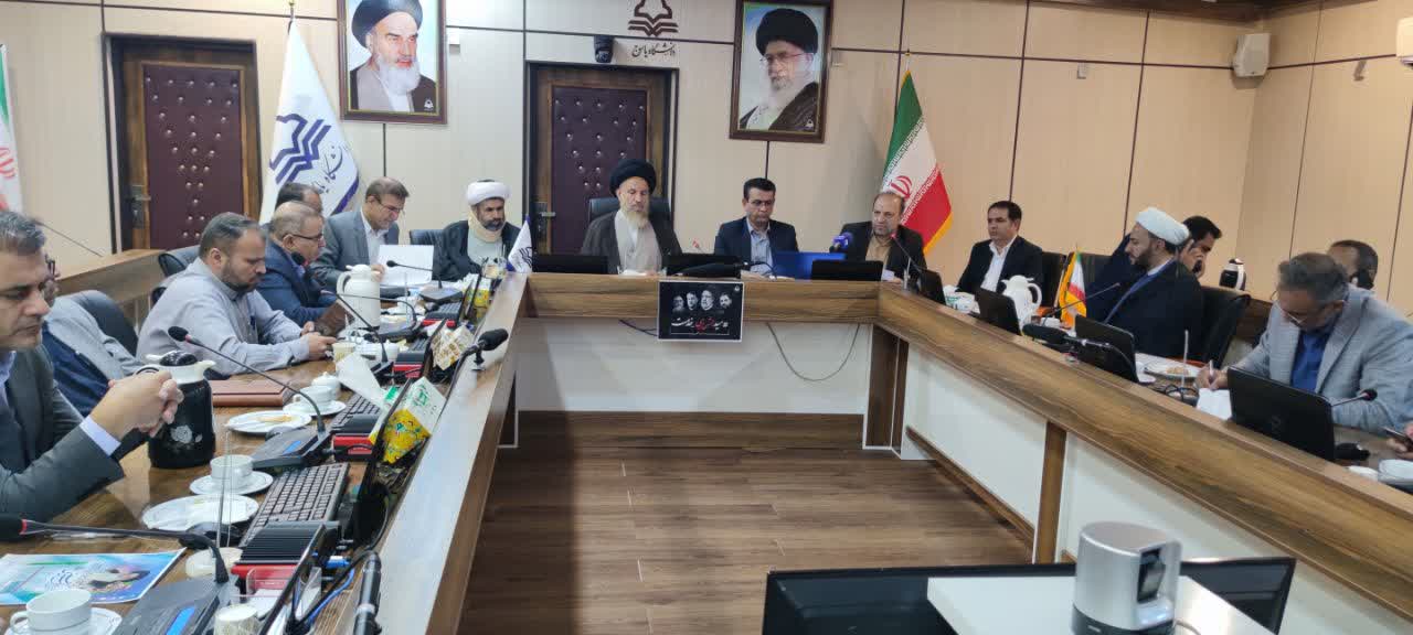 تصاویر | رونمایی از پوستر و وبسایت دومین کنگره ملی بزرگداشت آیتالله سید کرامتالله ملکحسینی (ره) در یاسوج