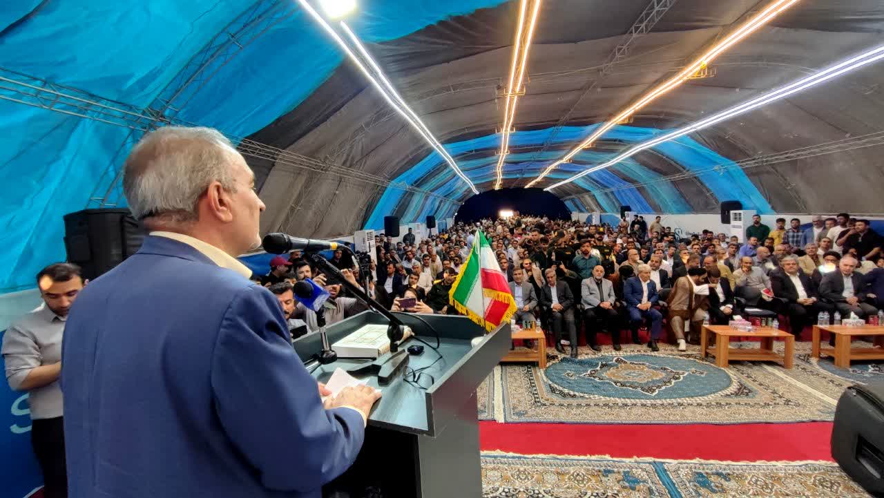 کلنگ پتروشیمی چهاربیشه گچساران با حضور مسئولان ارشد به زمین زده شد / آغاز پروژه ۸۲ میلیون دلاری در گچساران / ۱۴ هزار شغل در راه است